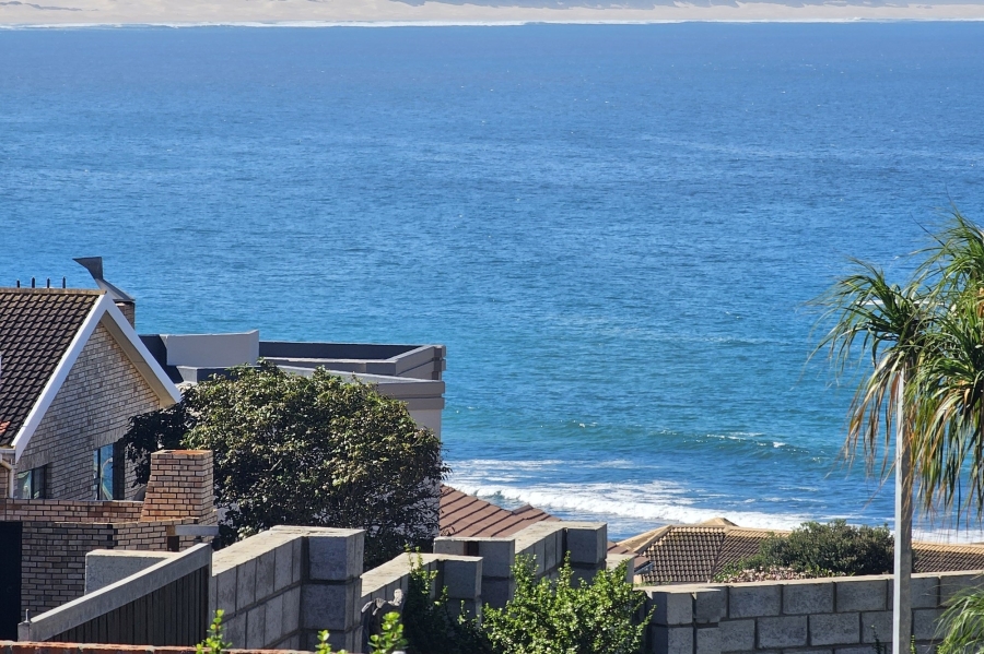 2 Bedroom Property for Sale in Wavecrest Eastern Cape